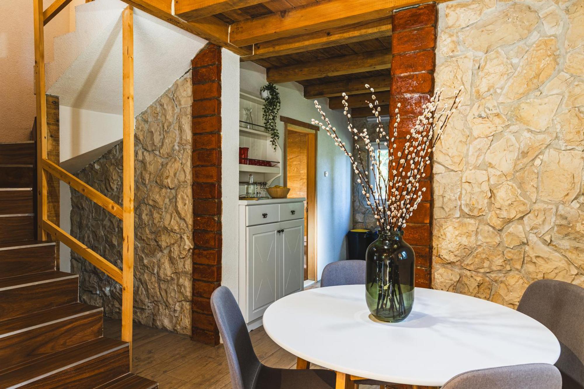 Country House Uros In Nature With Pool Lovorno Екстериор снимка
