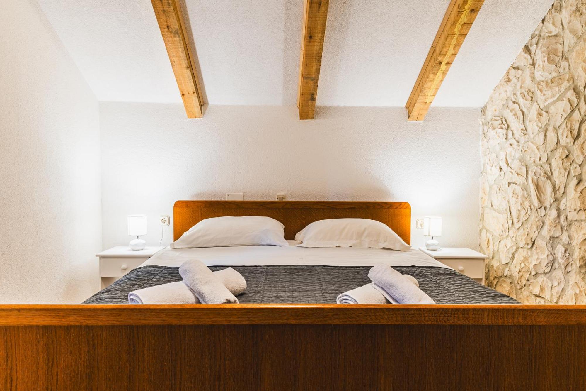 Country House Uros In Nature With Pool Lovorno Екстериор снимка