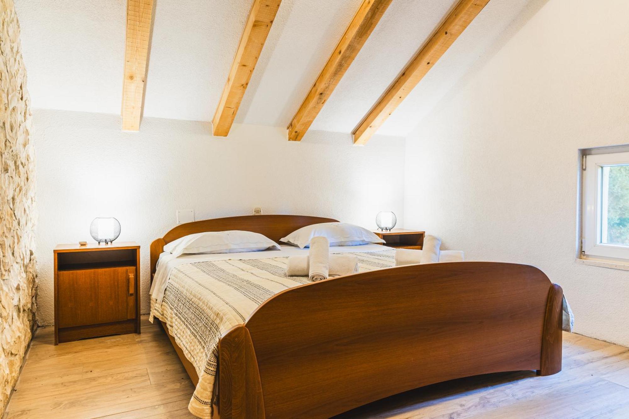 Country House Uros In Nature With Pool Lovorno Екстериор снимка