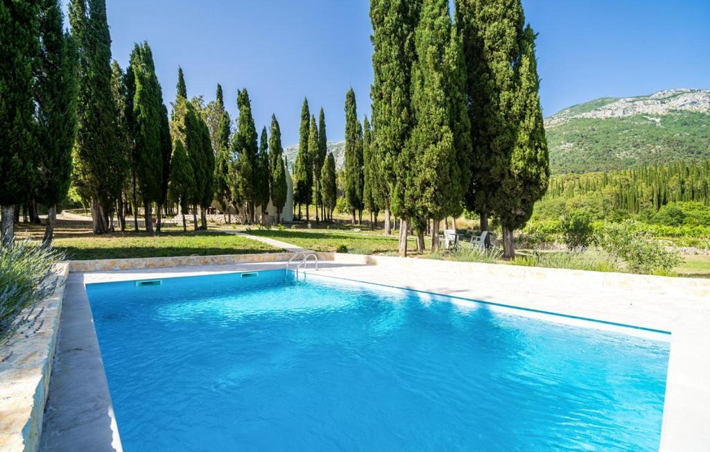 Country House Uros In Nature With Pool Lovorno Екстериор снимка